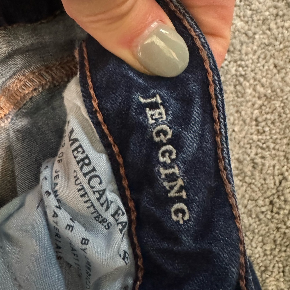 American Eagle Outfitters Women's Ripped Dark Jeans - Picture 3 of 8